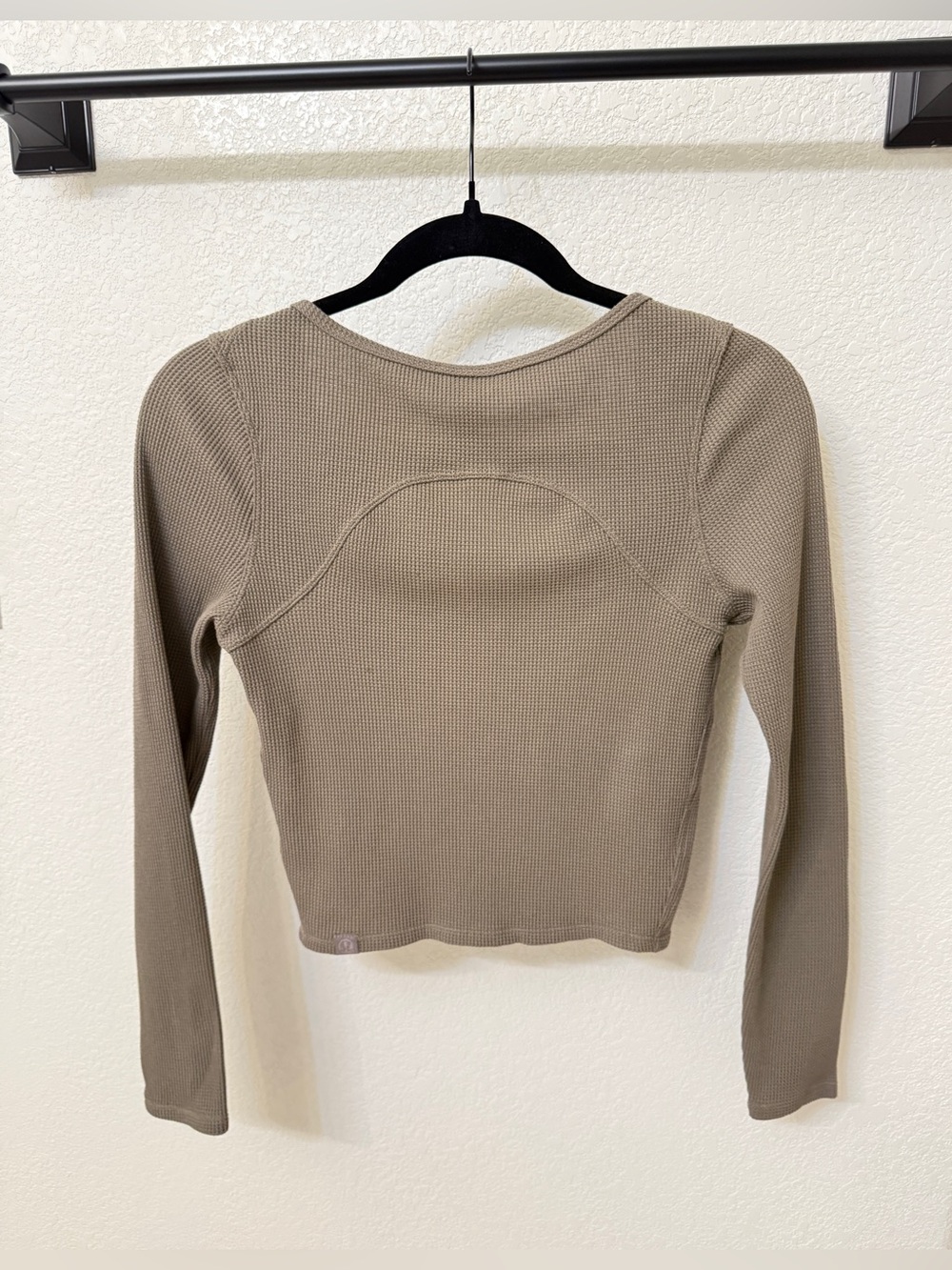 Lululemon Waffle Cotton-Blend Henley Long-Sleeve Shirt Nomad Size 2 NWOT - Picture 5 of 6